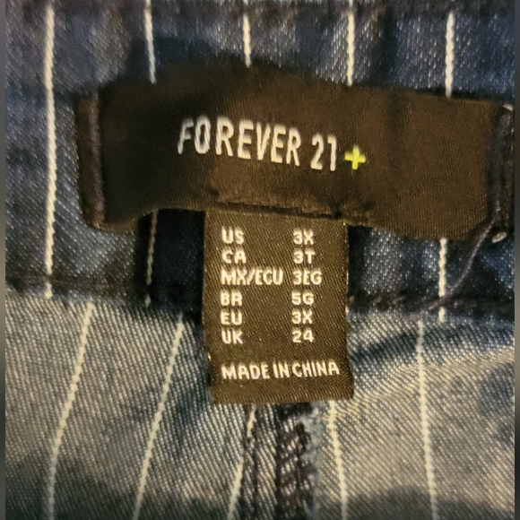 Denim Pinstriped Crop & Pant Set - Picture 4 of 8